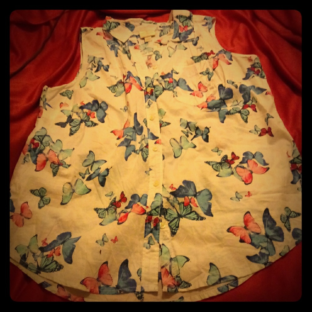Butterfly button up tank